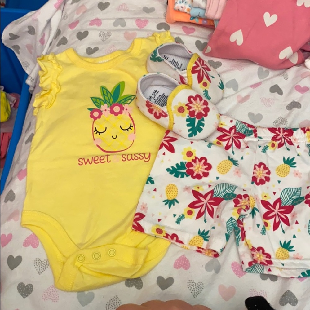 Brand new 0-3 month outfit